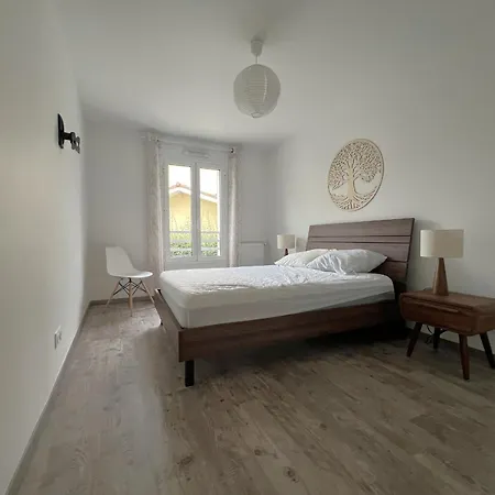 Апартаменти Cosy Pour 5 Pers. A Avec Balcon Et Equipements Complets - Fr-1-474-213 *