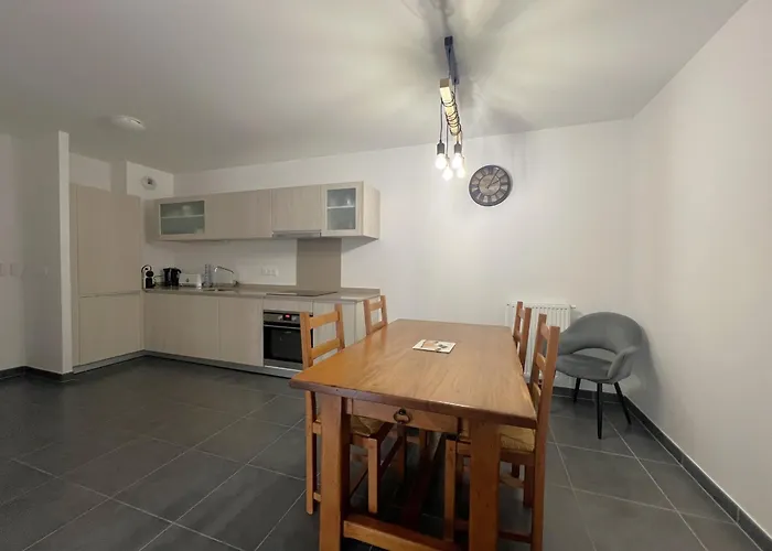 아파트 Cosy Pour 5 Pers. A Avec Balcon Et Equipements Complets - Fr-1-474-213 *